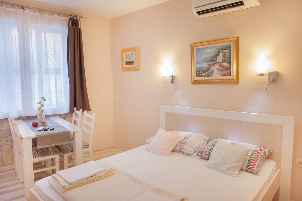 Apartment Barbara - Bojana Шибеник Екстер'єр фото